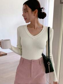 DAZY V-Neck Slim Fit Ribbed Knit Pullover Sweater - White - View 5