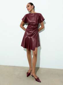 Maija 女式纯色船领蝙蝠袖褶皱 PU 皮革时尚迷你连衣裙 - 紅色 - 查看 5