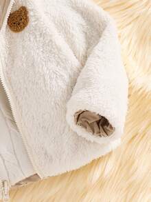 SHEIN 男婴双面连帽加厚羽绒服，保暖内衬，冬季保暖柔软舒适，休闲日常百搭，适合室内、室外、滑雪、日常穿着、运动、玩耍、聚会、秋冬季节度假穿着。双面婴儿外套，小熊图案。