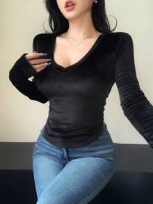 DAZY 女士天鹅绒内衬基本款长袖T恤，修身剪裁，时尚休闲街头风，适合秋冬季节穿着。 - 黑色 - 查看 8