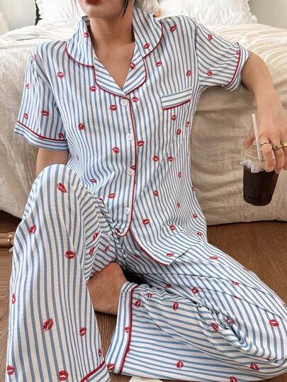 Dream Adore 女士翻领短袖长裤睡衣套装，泡泡绉面料蓝色条纹唇印家居服