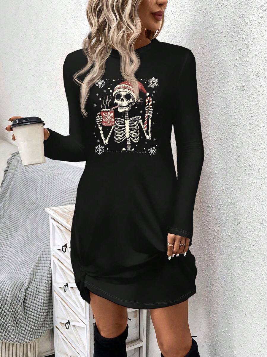 SHEIN LUNE Taza de calavera versátil y divertida de Navidad con estampado de gorro de Navidad en blanco y negro, vestido corto de manga larga con diseño de giro de mujer, cómodo para otoño/invierno - Negro - Ver 1