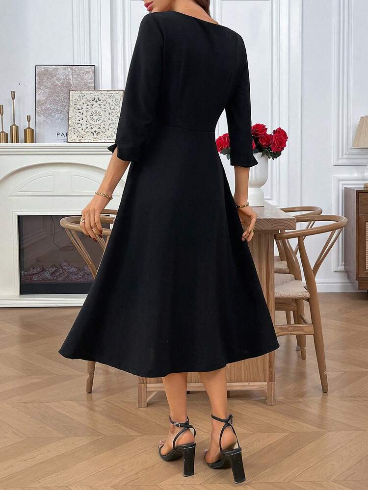 Women's Solid Color Round Neck 3/4 Sleeve Waist Pocket Elegant Mid-Length Dress Black Dresses For Women New Year Clothes Winter