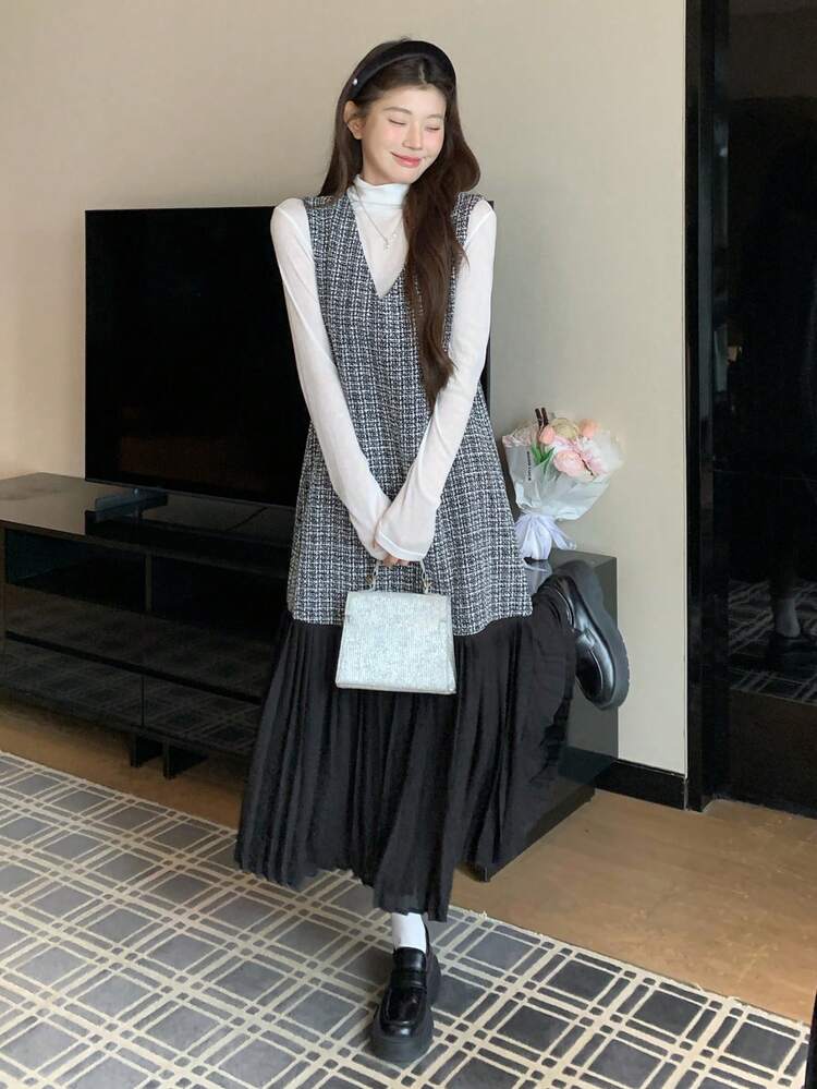 Women's V-Neck Pleated Patchwork Mid-Length Dress