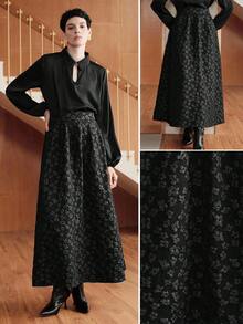 Uhlyne Uhlyne Women's Minimalist Jacquard Flared Skirt - Black - View 2