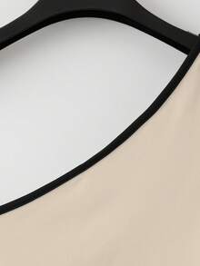 Franclia 女士白色单肩背心，黑色滚边，可爱夏季背心，沙滩度假装 - 杏色 - 查看 4