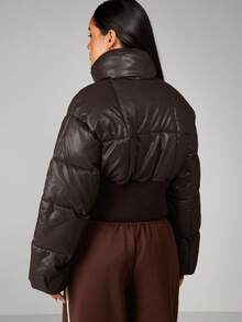 MISSGUIDED Abrigo acolchado de plumón para invierno con cintura acanalada y capucha para protección contra el frío - Café integral - Ver 2