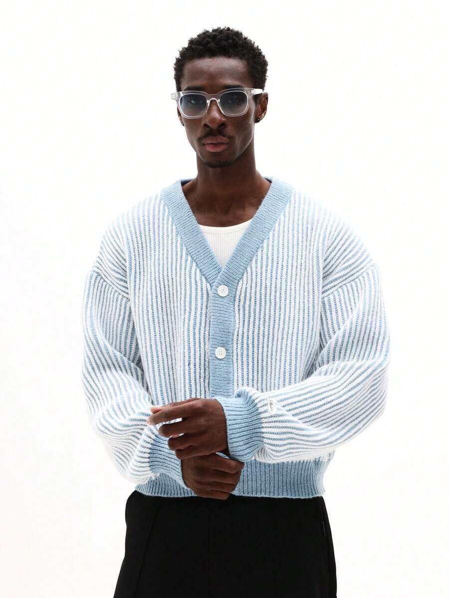 SUMWON 罗纹针织开衫，纽扣前襟，撞色滚边，常规版型针织衫 - 藍白色 - 查看 1