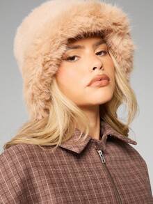 MISSGUIDED 奢华仿皮草渔夫帽 冬季时尚宣言头饰 御寒配饰 - 卡其色 - 查看 4