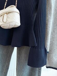 Franclia 竖条纹针织弹力修身柔软亲肤新款法式复古束腰优雅宫廷风甜美别致精致质感叠穿，通勤、约会、春秋单穿、秋冬叠穿皆宜，凸显曲线，遮掩臀部赘肉，适合各种身材，高端质感必备单品。 - 藏蓝色 - 查看 3