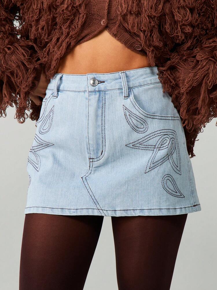 MISSGUIDED ウエスタン刺繍ペイズリー柄ストレッチデニムミニスカート ハイウエスト ショートスカート フェスティバル 夏カジュアルウェア