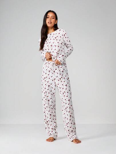 MISSGUIDED Holiday Comfort Christmas Mushroom Print Loungewear Pajama Set For Cozy Nights And Seasonal Relaxation