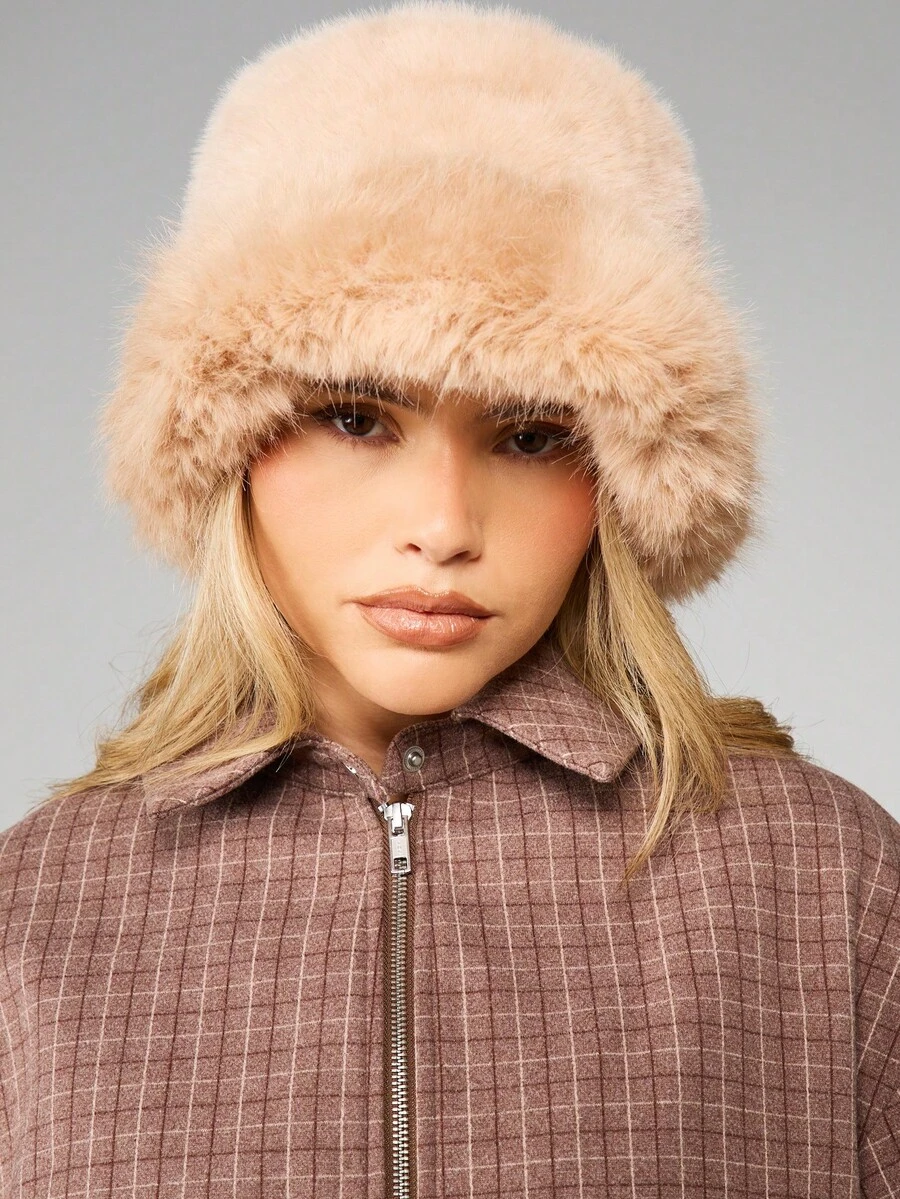 MISSGUIDED 奢华仿皮草渔夫帽 冬季时尚宣言头饰 御寒配饰 - 卡其色 - 查看 1