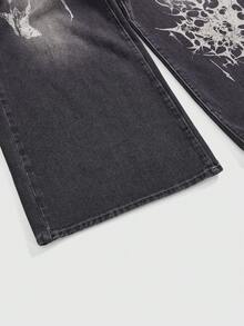 ROMWE Grunge Punk 宽松复古风动漫人物荆棘印花低腰牛仔裤，休闲街头风 - 黑色 - 查看 4