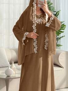 SHEIN Najma 圆领刺绣花卉贴花叶刺绣装饰阿拉伯风格连衣裙配头巾 - 卡其色 - 查看 2