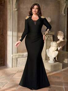 Aureia Plus Size Elegant Romantic Deep V-Neck Long Sleeve Luxury Beaded Floral Decor Waist Ruched Mermaid Hem Formal Gown (Heavily Embellished Design) - Black - View 7