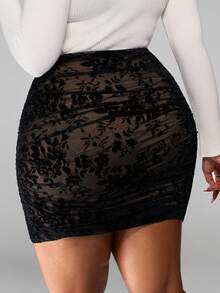 SHEIN PETITE CURVE Plus-Size Ladies' Elegant Skirts,Beige,Autumn,Date Night,Wedding Guest,Lace Sheer Bodycon Ruched Mini Skirt,Floral Mesh Rave Festival Concert Women - Black - View 2