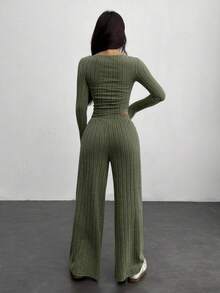 SHEIN PETITE 秋冬女式宽罗纹针织修身不对称斜下摆上衣+阔腿裤休闲舒适家居深灰色两件套长袖两件套绿色两件套针织两件套罗纹两件套舒适两件套，秋冬女装，秋季女装罗纹长袖上衣和裤子套装绿色罗纹套装橄榄绿女装 - 軍綠色 - 查看 2