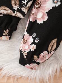 SHEIN Babygirl 可爱休闲花卉针织长袖运动衫和裤子套装 - 彩色 - 查看 9