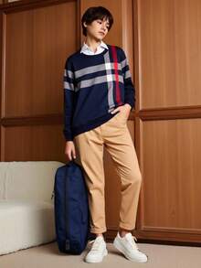 SHEIN 2 件幼儿男童时尚休闲格子印花运动衫和直筒裤套装，包括海军蓝格子运动衫 + 卡其色裤子，适合春季、秋季和冬季 - 彩色 - 查看 8