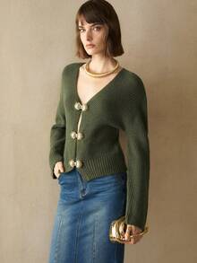 Aveloria 女式合身针织上衣，腰部收紧设计，手工贝壳纽扣装饰，时尚性感，采用摇粒绒面料制成 - 軍綠色 - 查看 4