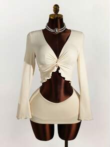 Amplova 女士时尚性感纯色扭纹生菜下摆上衣和短裙两件套 - 杏色 - 查看 3