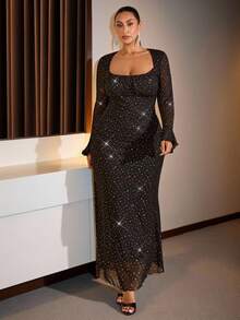 SHEIN BAE Robe longue élégante pour femmes en grande taille, avec col asymétrique, plis à l'avant et sur les côtés, ourlet sirène, manches longues évasées. En noir, pour l'automne/hiver, en jacquard tricoté et maille avec feuille d'argent. Tenue maxi pour femmes. - Noir - Voir 7