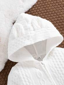 SHEIN 1pc Baby Girl & Boy Fashionable Casual Cute White Textured Fabric Long Sleeve Hooded Pants, Suitable For Daily Wear And School Wear, Spring & Winter Neutral Baby Clothes - White - View 6