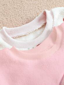 SHEIN Playful Pals Conjunto de 4 piezas de pijama informal y cómodo de franela con pantalón largo y manga larga con diseño minimalista de nubes y corazones en color rosa para niñas jóvenes