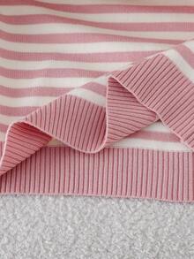 SHEIN Áo len dệt kim sọc hồng thu đông 2025 mới cho bé gái, thiết kế cổ tròn và tay dài, chất liệu mềm mại, rộng rãi, đa năng, kiểu dáng thanh lịch, áo len dễ thương, nhẹ nhàng, dễ phối với quần jean/váy, thích hợp mặc hàng ngày, đi chơi và du lịch ngoài trời - Hồng - Xem 8