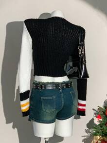 SHEIN Unity Cardigan court de style de rue pour femmes, patchwork noir et blanc avec boutons colorés en forme de grenouille, automne/hiver - Noir et Blanc - Voir 2