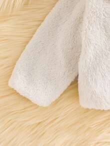 SHEIN 男婴双面连帽加厚羽绒服，保暖内衬，冬季保暖柔软舒适，休闲日常百搭，适合室内、室外、滑雪、日常穿着、运动、玩耍、聚会、秋冬季节度假穿着。双面婴儿外套，小熊图案。