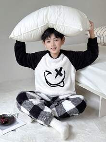SHEIN 青少年男孩秋冬图案撞色插肩袖裤子格子羊毛睡衣套装 - 黑與白 - 查看 7