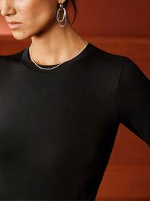 Anewsta 圆领紧身衣，个性化修身剪裁，时尚显瘦，无缝长袖紧身衣 - 黑色 - 查看 2