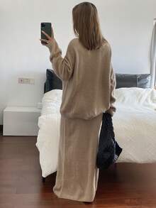 DAZY Bộ 2 món áo len cổ lọ trơn màu và chân váy dệt kim thường ngày cho nữ, Thu/Đông - Màu be - Xem 5