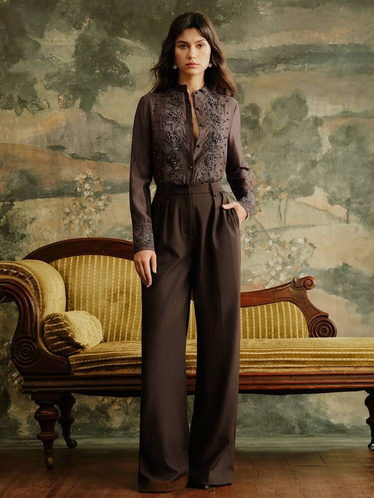 Blusa elegante da donna a maniche lunghe con colletto alto, in tessuto trasparente, con decorazioni in pizzo, fiori e perline, adatta per l'autunno/inverno