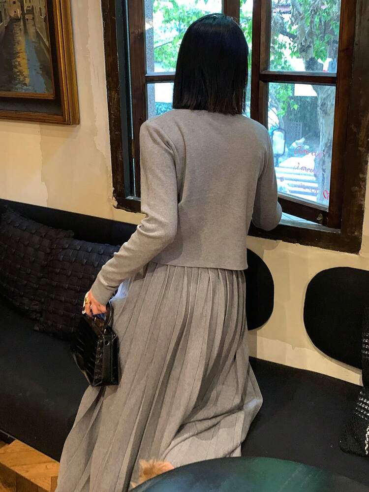 Women's Contrast Color Korean Style Long Sleeve Cardigan And Pleated Skirt 2-Piece Set, Casual Korean Style, Autumn/Winter
