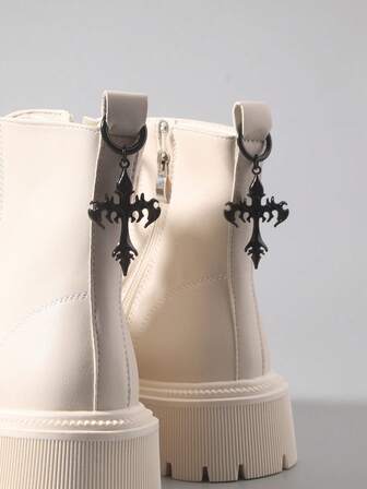 2pcs/Set Gothic Sword Pendant Shoe Decor, Unisex, Halloween