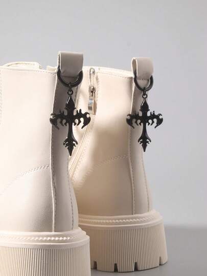 2pcs/Set Gothic Sword Pendant Shoe Decor, Unisex, Halloween