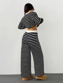 SHEIN PETITE Conjunto de 2 piezas para mujer con camiseta de manga larga de hombros caídos y cuello en V a rayas holgada y pantalones a rayas con cintura elástica, traje de suéter de invierno, otoño/invierno - Multicolor - Ver 2