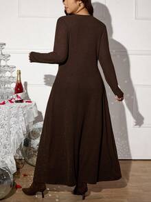 SHEIN LUNE Damen Große Größen Herbst und Winter Lässig Enges Basis Langes Kleid mit Knopfverschluss und Schlitzschlitz Langarm Langes Kleid - Braun - Übersicht 3