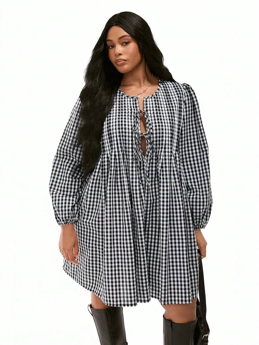 Solavibe Vestido casual de talla grande con cordones y estampado de cuadros - Blanco y Negro - Ver 1