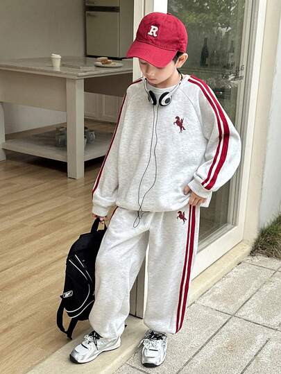 2 件套青少年男孩秋冬装，长袖运动衫和慢跑裤套装，舒适百搭，韩式日常休闲风格，简约基本款，适合室内、户外、日常穿着、运动、玩耍、派对、拍照、度假