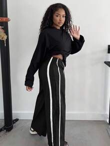 Alexandranx Women's Loose Fit Drawstring Waist Contrast Color Sports Harem Pants - Black - View 5