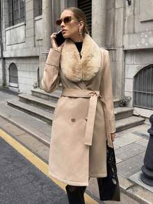 Lavishia 女士纯色常规肩长袖双排扣毛领羊毛大衣 - 卡其色 - 查看 3