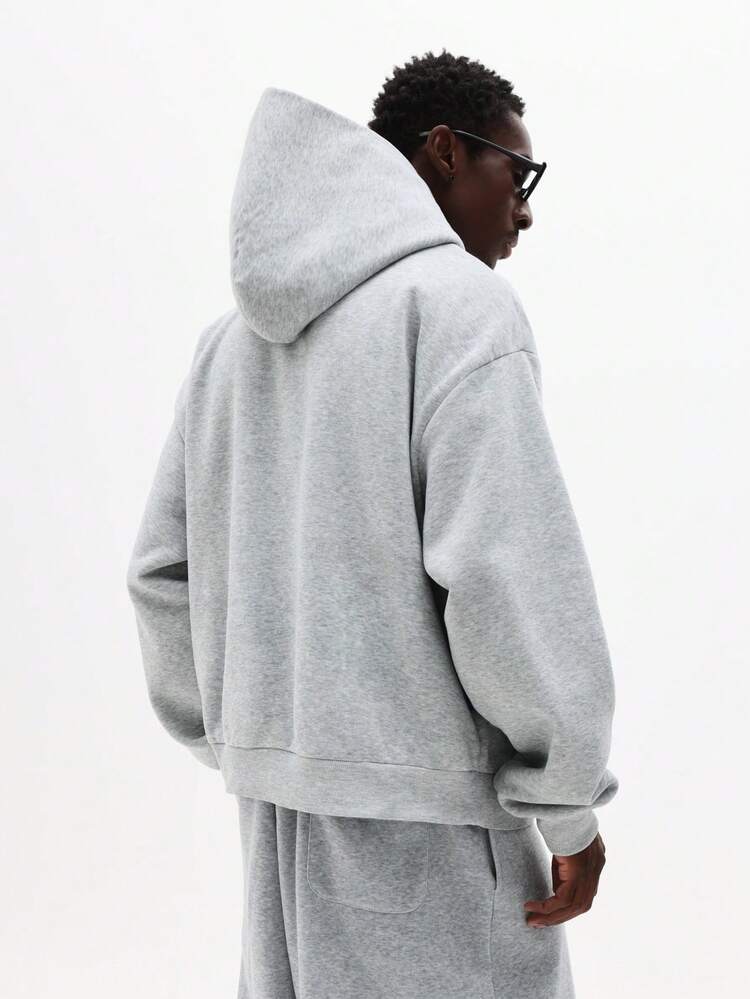 Sudadera con capucha estampada con texto de última generación