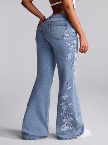 Slaydiva 大码女式休闲复古花卉刺绣喇叭牛仔裤 - 藍色 - 查看 2