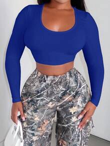 Alexandranx Camiseta corta ajustada de cuello de pico - azul real - Ver 3