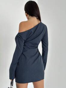 Aloruh 女士蓝色条纹休闲迷你连衣裙，适合通勤。 - 藏蓝色 - 查看 2