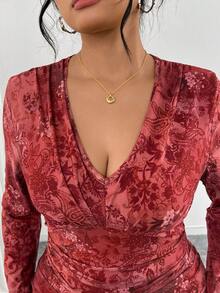SHEIN Elenzya Plus Size Women Knit Printed Mesh Regular Fit Flare Sleeve V-Neck Waist Cinched Dress, Elegant For Autumn/Winter - Red - View 8